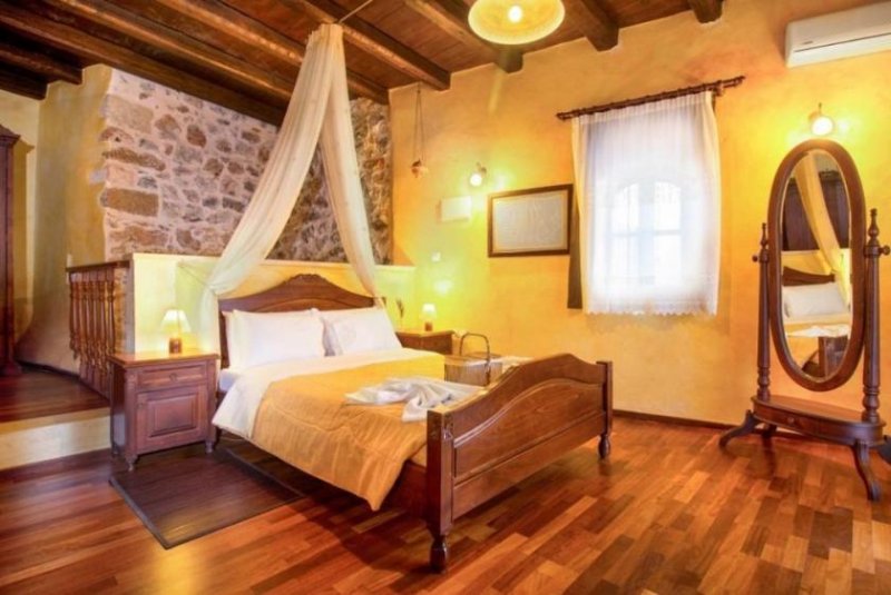 Samonas Kreta, Samonas: Zweistöckige Villa mit Panoramablick auf das Dorf zu verkaufen Haus kaufen